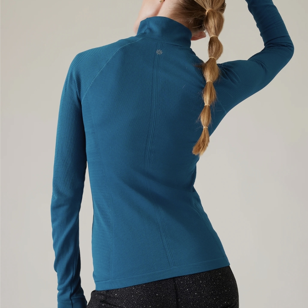 FLURRY SEAMLESS TURTLENECK TOP - Picture 2 of 6